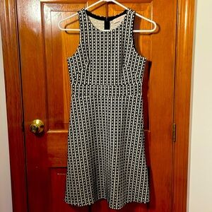 Loft 00P black and white dress, like new